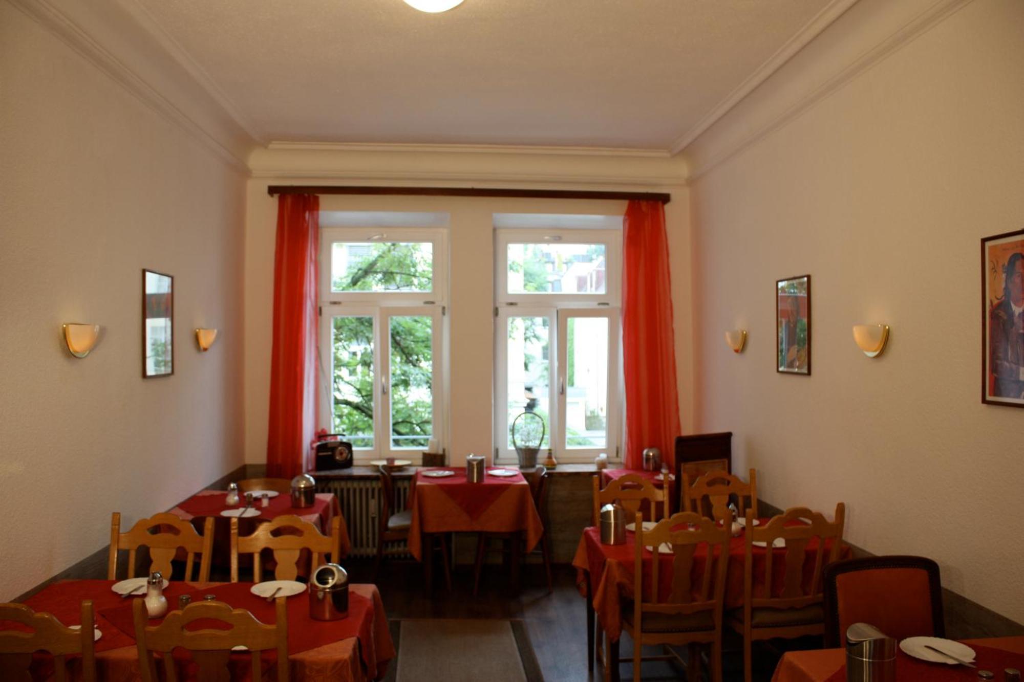Hotel Pension Schmellergarten — Photos 1