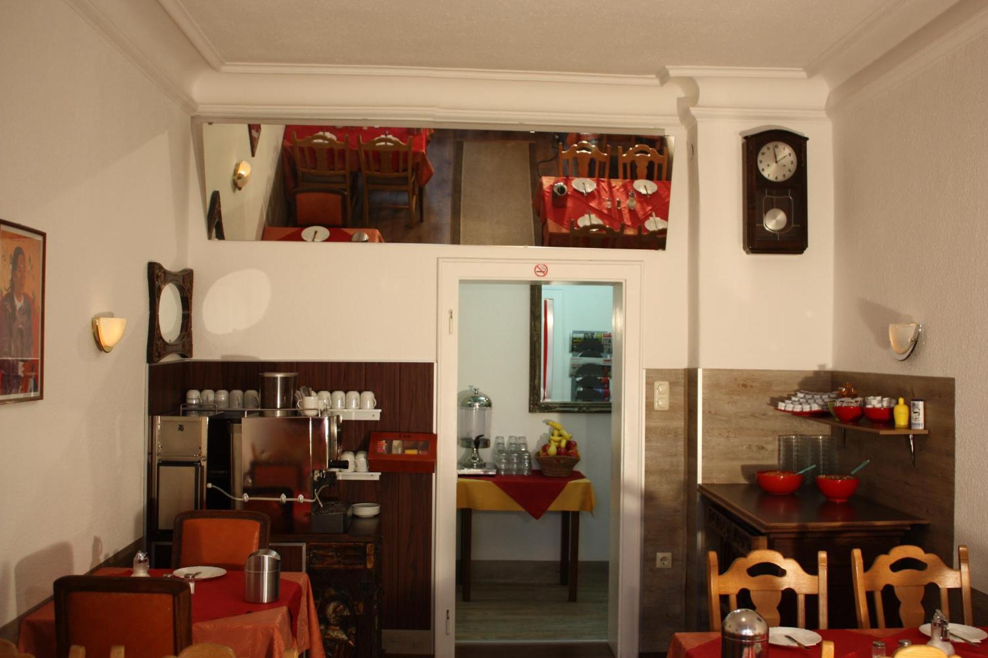 Hotel Pension Schmellergarten, Munich